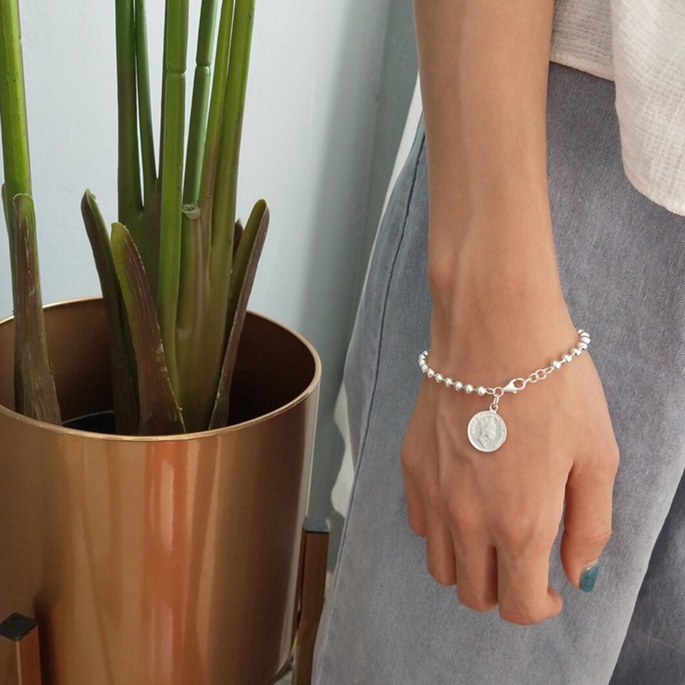 Elizabeth Coin Necklace